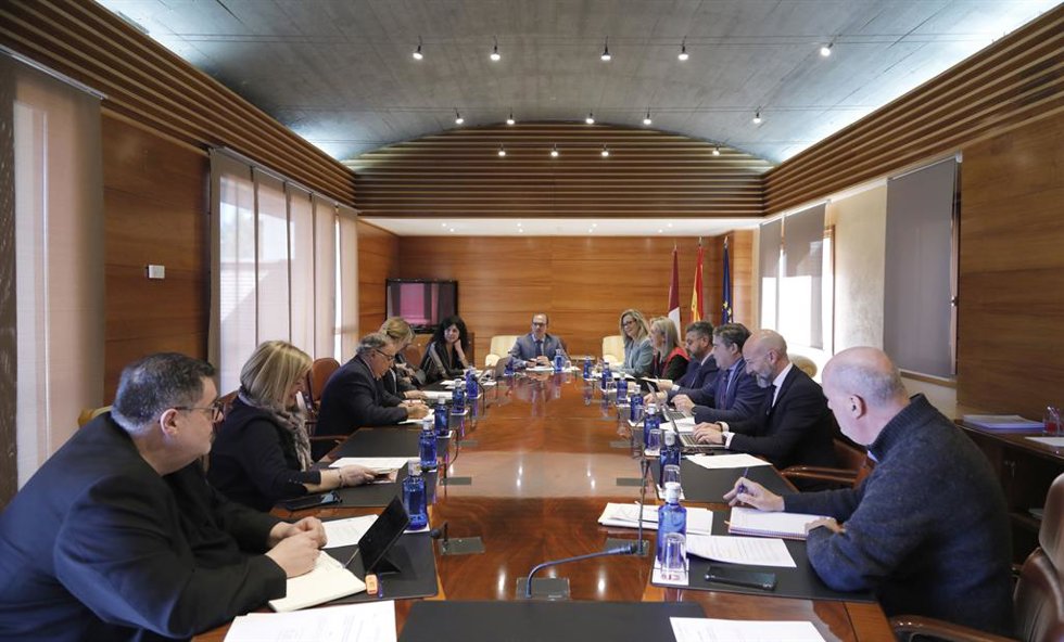 Sesión de la Mesa de las Cortes de C-LM