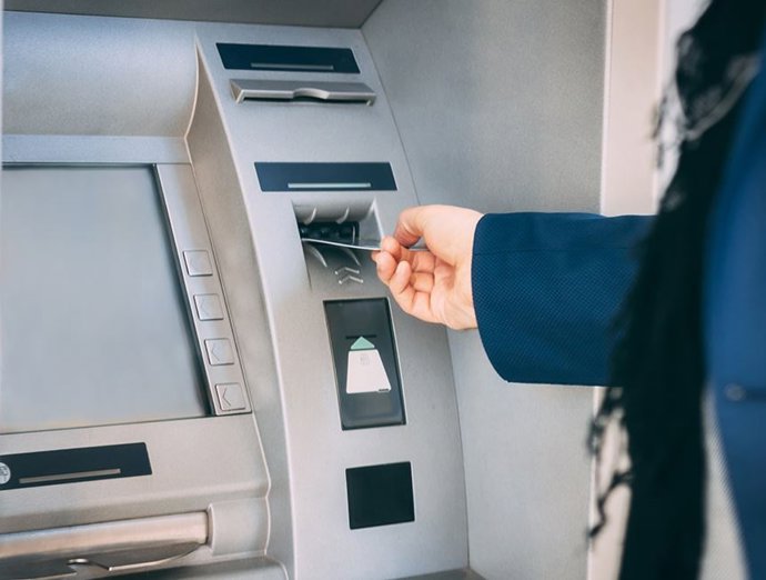 La Diputación de Cáceres destina 950.000 euros a atender 21 localidades que no cuentan con servicios bancarios