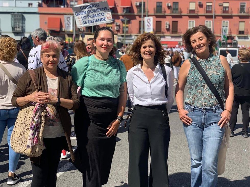 Esperanza Gómez con las responsables de Más País