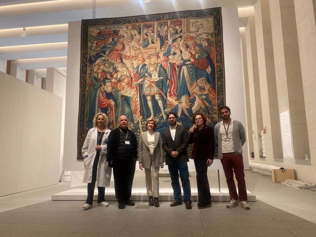Instalado en la Galería de Colecciones Reales el tapiz flamenco del siglo XVI 'El triunfo del tiempo', adquirido recientemente por el Ministerio de Cultura y Deporte.