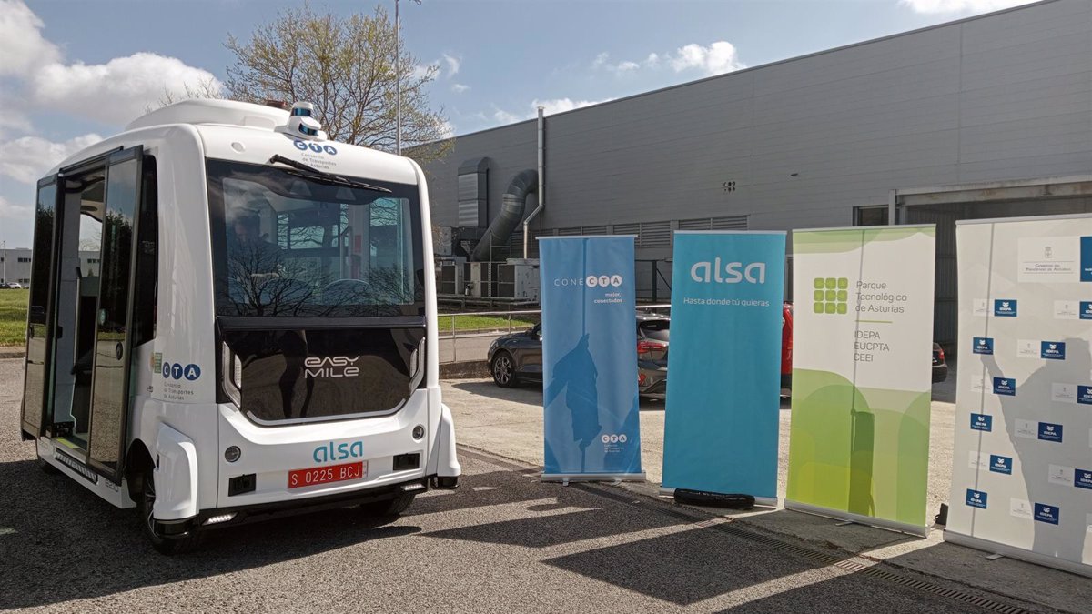 El CTA pone en servicio el primer autobús autónomo en tráfico abierto de España en el Parque Tecnológico de Asturias