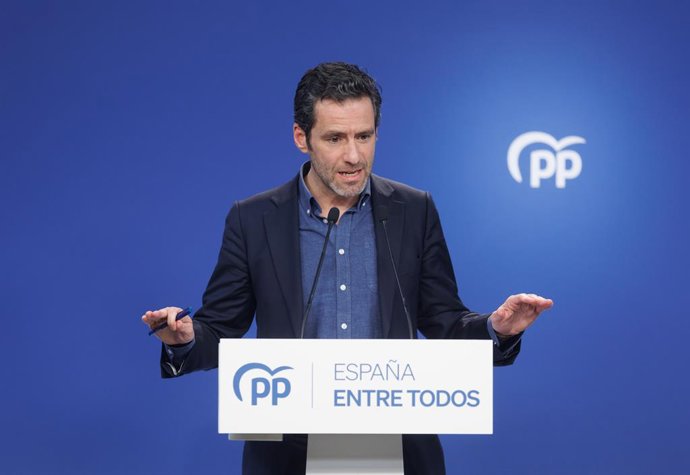 Archivo - El portavoz de Campaña del PP, Borja Sémper, durante una rueda de prensa en la sede del partido, a 20 de febrero de 2023, en Madrid (España). La comparecencia ha tenido lugar después de la reunión del Comité de Dirección