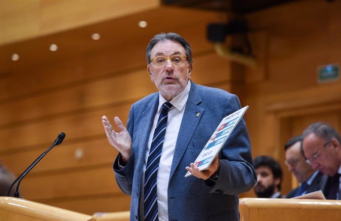 Archivo - El senador de Junts per Catalunya, Josep Lluís Cleries i Gonzlez, interviene durante el debate de los Presupuestos Generales del Estado (PGE) en el Senado, a 12 de diciembre de 2022, en Madrid (España).