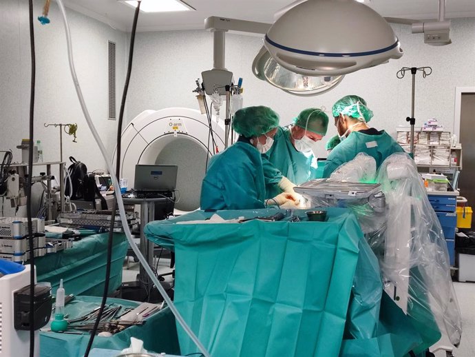 Instituto Clavel ha lanzado el 'Proyecto BRAIN', una unidad especializada en cirugía cerebral para tratar enfermedades complejas del cerebro especialmente aquellas que no responden al tratamiento convencional.