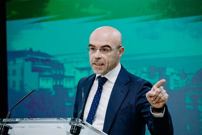 Archivo - El portavoz del Comité de Acción Política de Vox, Jorge Buxadé