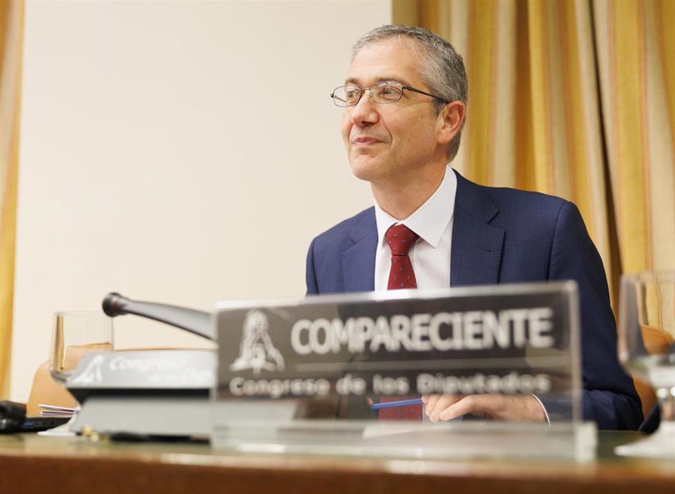 Archivo - El gobernador del Banco de España, Pablo Hernández de Cos, durante la Comisión de Asuntos Económicos y Transformación Digital, en el Congreso de los Diputados