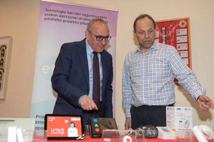 González y Cantero en la presentación de 'Etxean Bai'