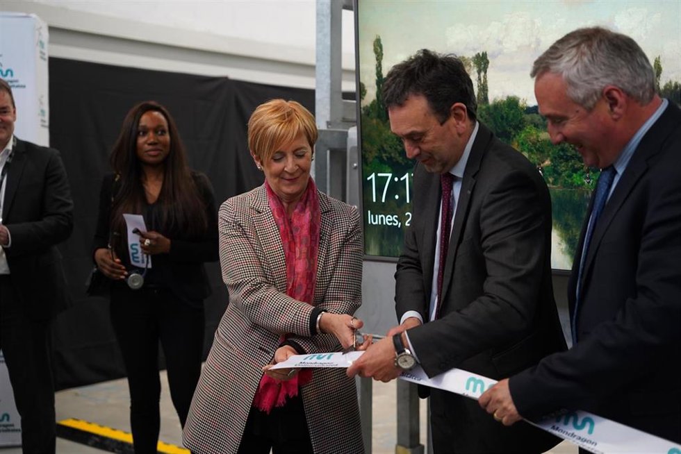 Mondragon Unibertsitatea inaugura un nuevo laboratorio de media tensión que aspira a ser "referente" en energía eólica