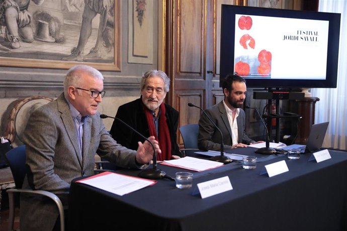 Han presentado la terera edición del festival el músico Jordi Savall, el gerente de la Agncia Catalana del Patrimoni Cultural, Josep Maria Carreté, y el coordinador del Festival, Martí Sancliment