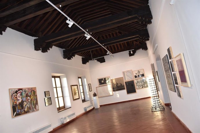 Inauguración de la nueva sede de la Fundación Antonio Pérez en la localidad de Sigüenza