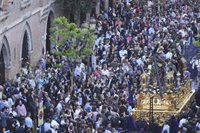 Refuerzo de la Policía Nacional en la Semana Santa hispalense con agentes para todas las cofradías del Sábado Santo