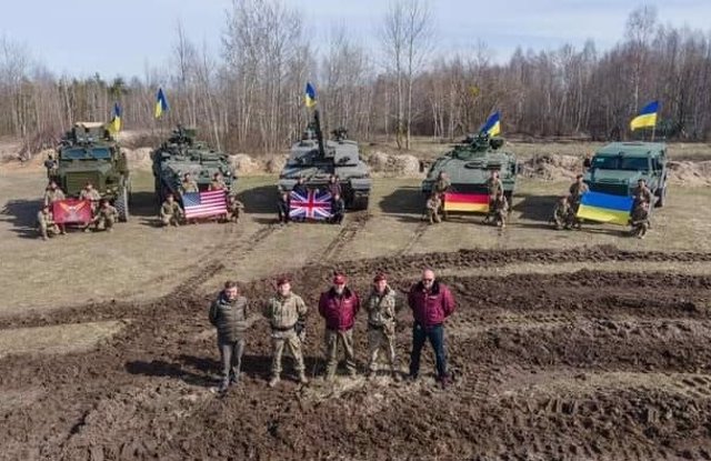 Carros de combate entregados Challenger, Stryker, Cougar y Mauder entregados a Ucrania