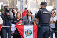 Enfrentamiento entre la Policía y jugadores de la selección peruana de fútbol en un hotel de Madrid