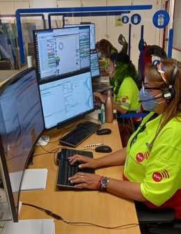 Archivo - Médico del Servicio de Urgencias Canario (SUC)