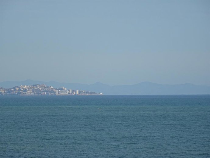 Archivo - Arxiu - Cel blau a la Comunitat Valenciana