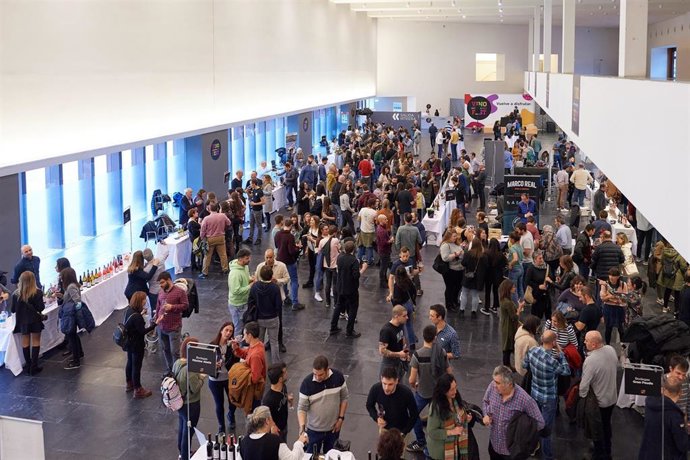 Archivo - Imagen de una edición anterior del festival Vinofest Navarra
