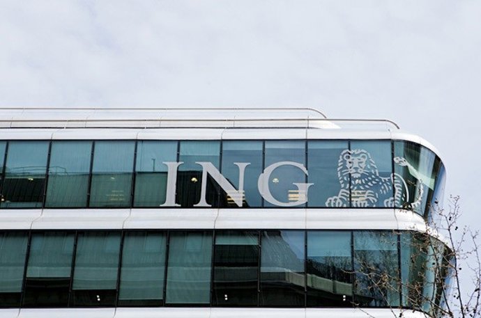 Archivo - Sede de ING en la calle Génova (Madrid) con el logo de la entidad