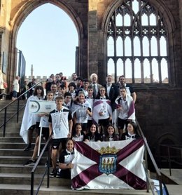 Participantes del año pasado, con el alcalde y Antoñanzas