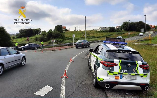 Rdo. Nota De Prensa (La Guardia Civil Detiene A Un Conductor Tras Fugarse De Un Control Preventivo De Alcohol Y Drogas)