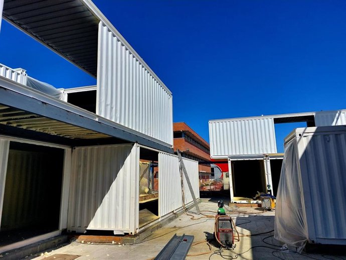 Contenedores de Incubazul de Zona Franca de Cádiz.