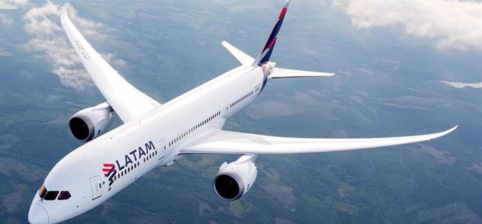 Archivo -     LATAM Airlines registró unos 'números rojos' de 72,48 millones de dólares (63,3 millones de euros) durante el primer semestre del año, lastrado por su exposición en el mercado brasileño, frente a unas ganancias netas de 10,1 millones de dó