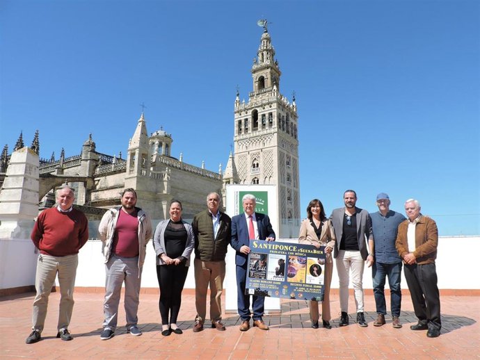 Presentación del festival musical de abril de Santiponce, con algunos de los artistas, en la Casa de la Provincia.