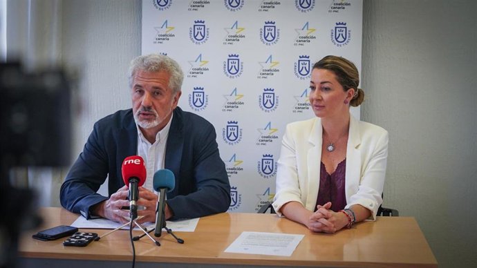 Los consejeros nacionalistas Antolín Bueno y Verónica Meseguer