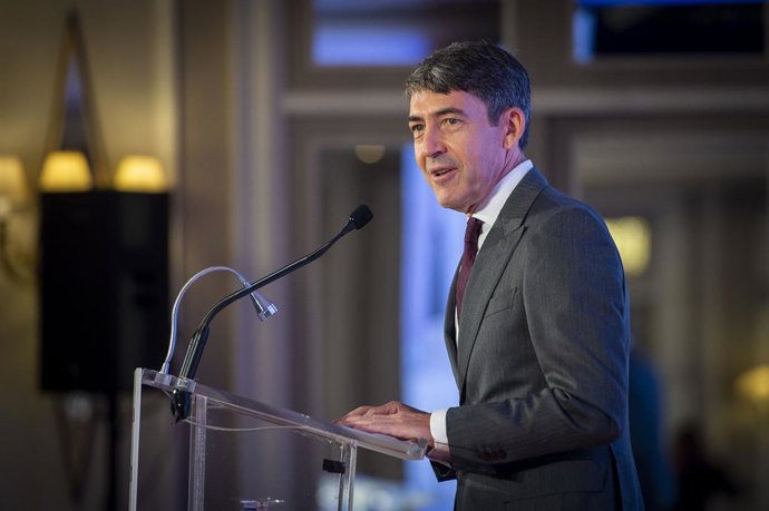 Archivo - El presidente de Accenture para España, Portugal e Israel, Domingo Mirón, interviene durante la V Jornada de Banca del periódico elEconomista, en el Hotel Villa Magna de Madrid, a 4 de octubre de 2022, en Madrid (España). El periódico elEco