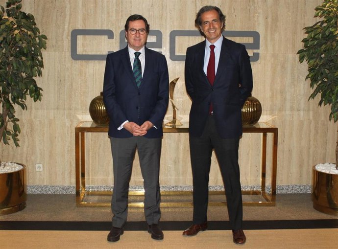 Antonio Garamendi, presidente de la CEOE, y Pablo Arnús, presidente de Amara NZero.