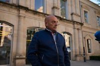 El portavoz de la familia de Álex asegura que salen "destrozados" tras la declaración de Almeida