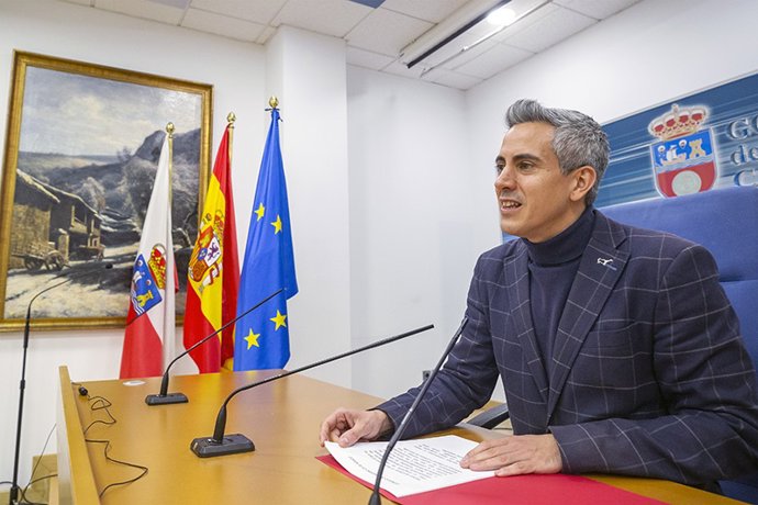 El Vicepresidente Y Consejero De Universidades, Igualdad, Cultura Y Deporte, Pablo Zuloaga.