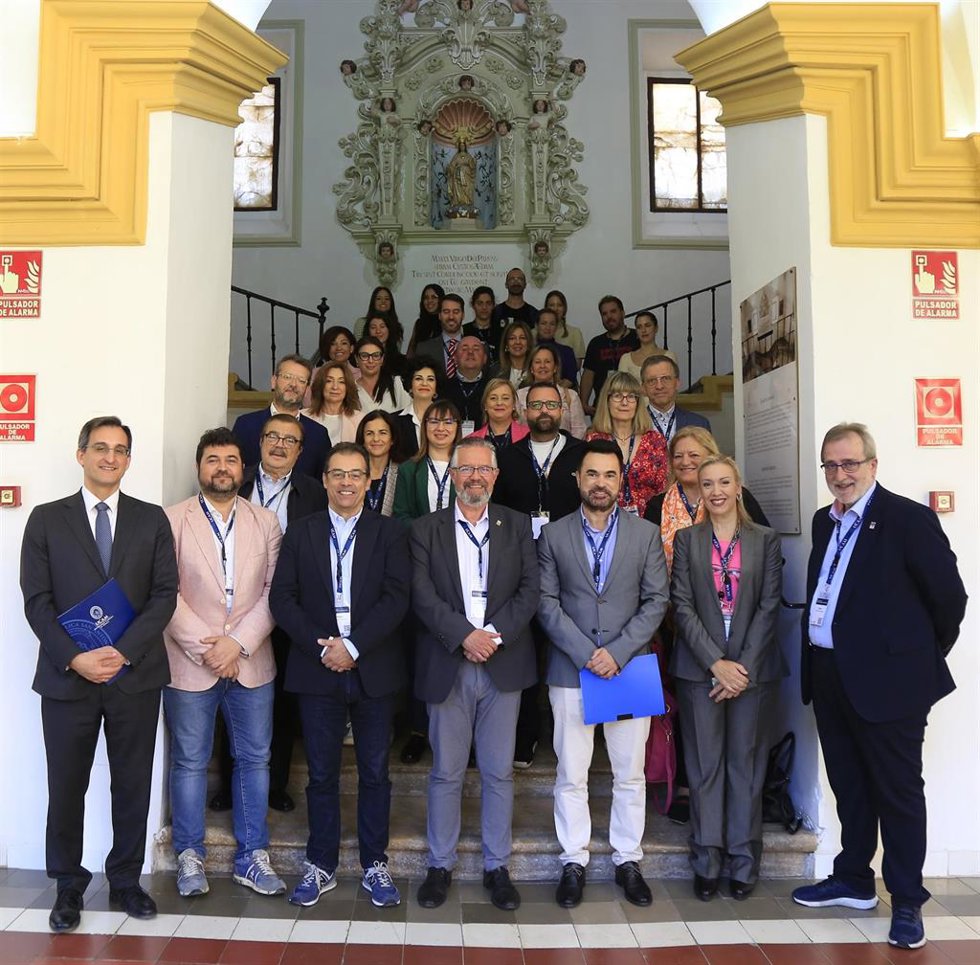 Foto de familia del III Foro Profesional de Protocolo y Organización de Eventos celebrado en la Universidad Católica de Murcia y organizado por la Asociación Española de Protocolo (AEP)