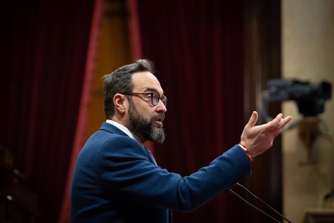 Archivo - El conseller de Territori, Juli Fernández