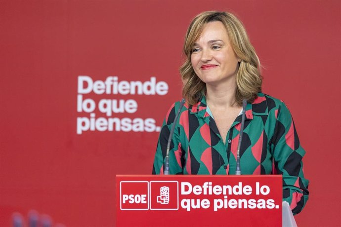 La ministra de Educación y Formación Profesional, Pilar Alegría, en una rueda de prensa este lunes en la sede del partido en Ferraz.