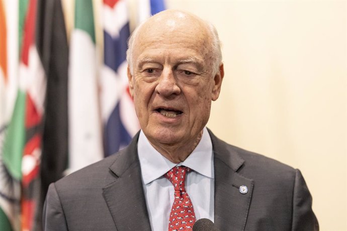 Archivo - October 17, 2022, New York, New York, United States: Personal Envoy of Secretary-General for Western Sahara Staffan de Mistura speaks to reporters during press encounter at UN Headquarters.