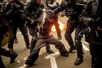 Más de 200 detenidos y 175 policías heridos tras una nueva jornada de protestas en Francia