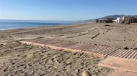 Los ayuntamientos costeros de Almería refuerzan la limpieza y equipamientos de sus playas de cara a Semana Santa