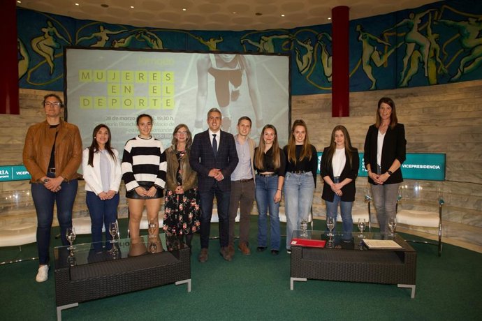 Zuloaga destaca la importancia de avanzar en igualdad a través de las grandes figuras femeninas del deporte cántabro