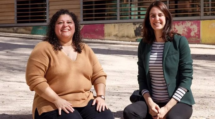 La candidata de Más Madrid a la Alcaldía de la capital, Rita Maestre, y Carolina Elías