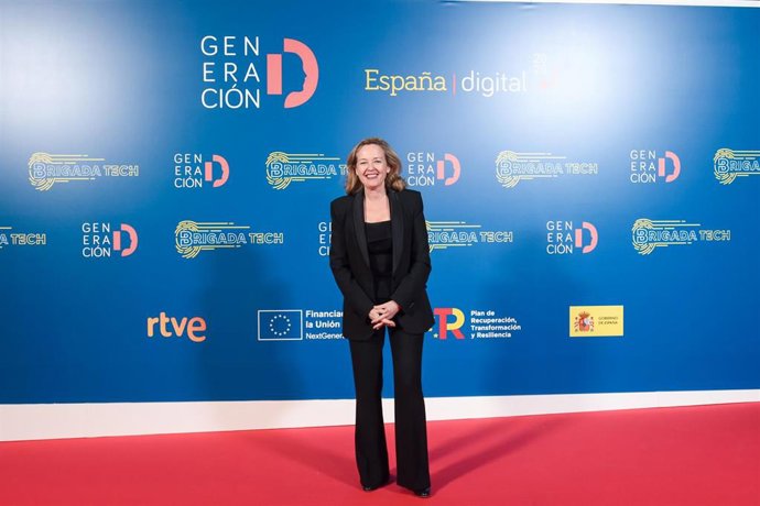 Archivo - La vicepresidenta primera y ministra de Asuntos Económicos y Transformación Digital, Nadia Calviño, posa en el photocall de la Gala Generación D organizada por RTVE en los Cines Callao, a 20 de febrero de 2023, en Madrid (España).