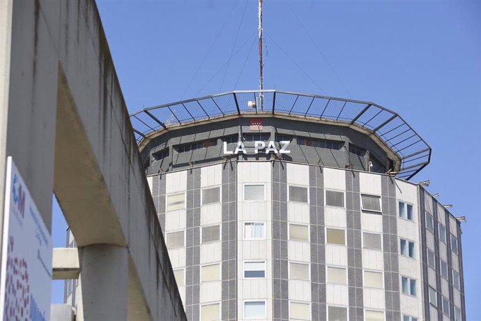 Archivo - Fachada del Hospital Universitario La Paz, a 24 de julio de 2022, en Madrid (España). Este centro hospitalario de titularidad pública fue inaugurado en 1964. Cinco décadas en las que han atendido a millones de ciudadanos de la Comunidad de Mad