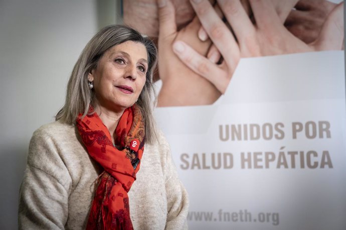 La presidenta de la Federación Nacional de Enfermos y Trasplantados Hepáticos, Eva Pérez Bech, durante una entrevista para Europa Press en la calle Doctor Castelo, a 3 de marzo de 2023, en Madrid (España).