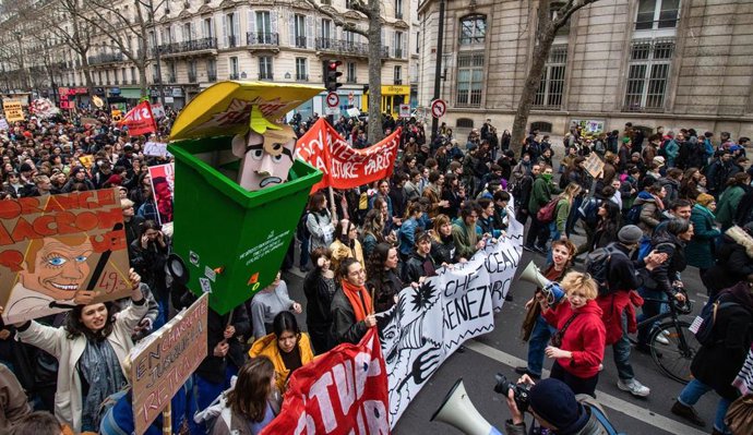 Protestas en Francia contra la reforma de las pensiones de Macron.