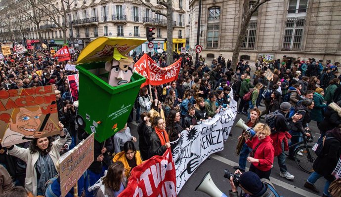Protestas en Francia contra la reforma de las pensiones de Macron.