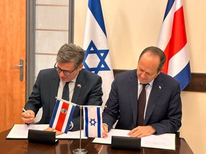 Costa Rica negociará un tratado de libre comercio con Israel