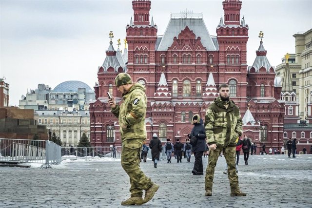 Militares en la plaza Roja de Moscú