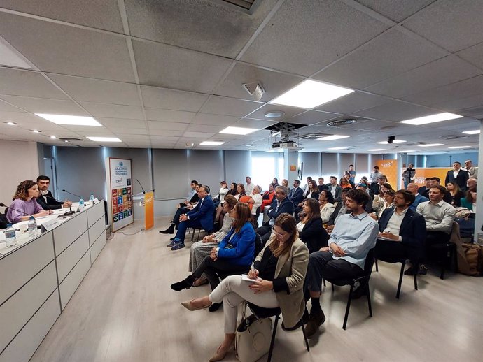 Presentación de la Asociación Argentina de Emprendedores, Directivos y Empresarios en Baleares.