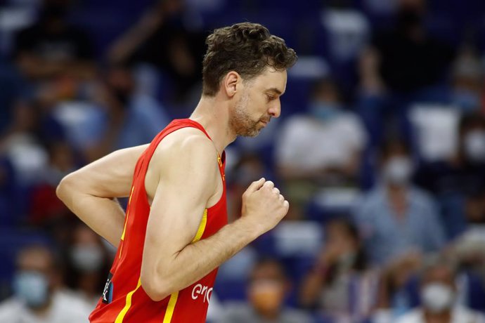 Archivo - Pau Gasol of Spain runs during the Tokyo 2020 Challenge preparatory basketball match played between Spain and Iran at Wizink Center on July 05, 2021 in Madrid, Spain.