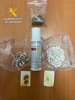 Droga intervenida al detenido en Fuentes de Oñoro (Salamanca).