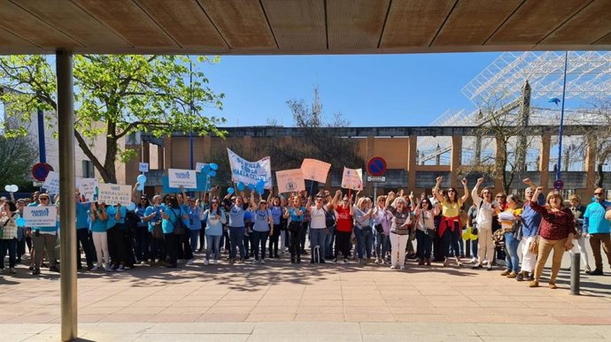 Coordinadora de Escuelas Infantiles se concentra ante la "negativa" de la Junta a subir el IPC